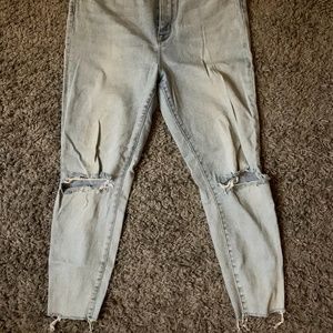 BDG High Rise cropped Ripped Jeans